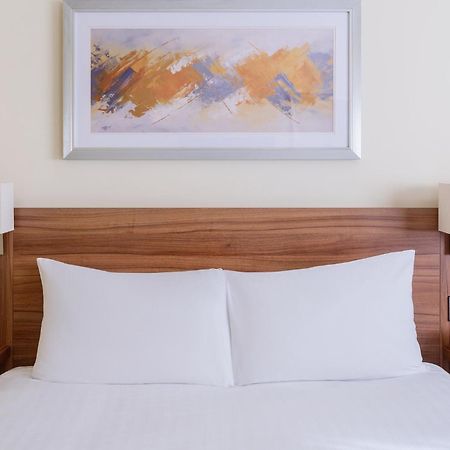 Holiday Inn Northampton By Ihg Kültér fotó